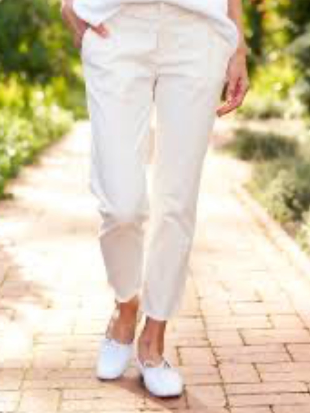 Frank & Eileen Wicklow Italian Chino Pants Women's Khaki Beige Raw Hem Size 6